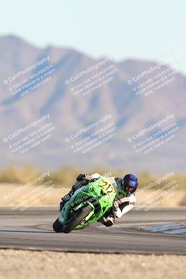 media/Dec-07-2025-CVMA (Sun) [[3e7d2de5dc]]/Race 17-Amateur Formula Middleweight/